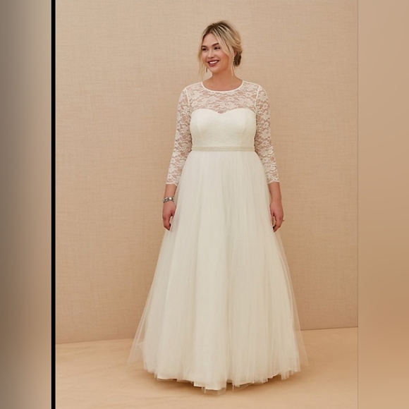 wedding dresses fall Long sleeve modest wedding dress 14 US / Ivory main image 0